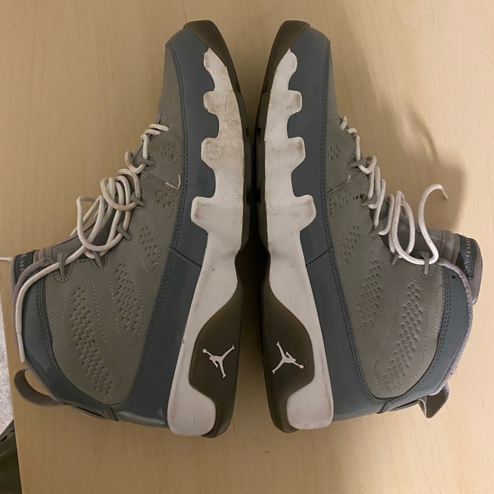 Jordan Retro 9 “Cool Grey” 2012